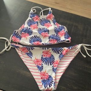 Cupshe Size small open back top